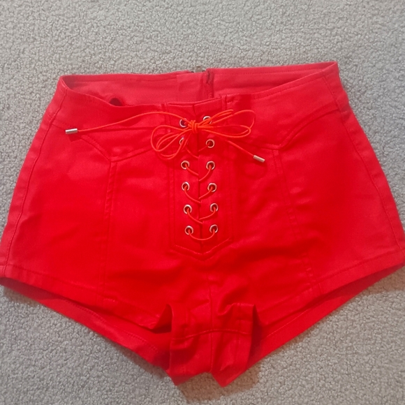 Red Coated Low-Waist Tie-Up Shorts - Picture 5 of 5